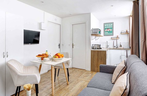Amerique Apartment | Cosy Studio au coeur de Paris pres des Buttes-Chaum