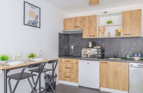 Grand Clement Apartment | Cosy Studio Avec une Terrasse et Place de Parking