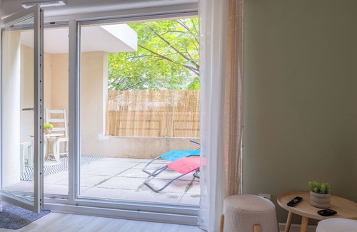 Grand Clement Apartment | Cosy Studio Avec une Terrasse et Place de Parking