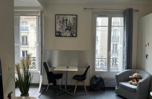 Quartier Sainte-Avoye Apartment | Cosy studio beaubourg, Paris centre