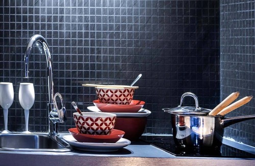 Saint Michel - Mairie Apartment | Cosy Studio Bernard with Jacuzzi – Relaxation & Style
