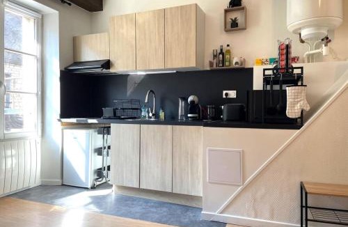 Moret-sur-Loing Apartment | Cosy Studio - Cœur de Moret - Bord du Loing à pied