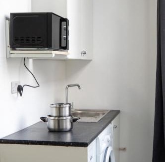 Canons Apartment | Cosy studio flat in Edgware HA8