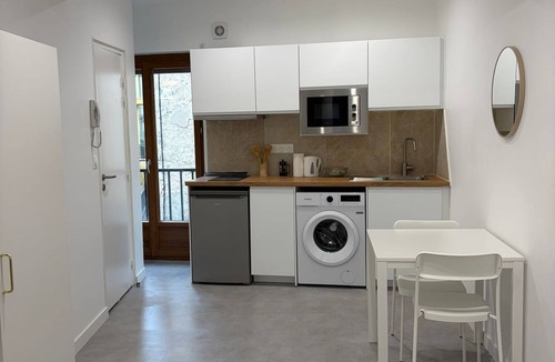 Manosque Apartment | Cosy studio - Historic center of Manosque - Near ITER
