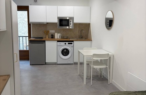 Manosque Apartment | Cosy studio - Historic center of Manosque - Near ITER