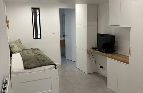 Manosque Apartment | Cosy studio - Historic center of Manosque - Near ITER