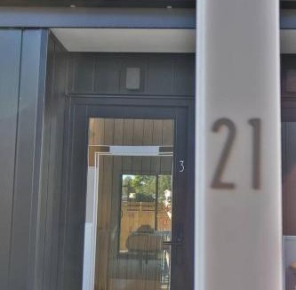 Henderson House | Cosy Studio in Awaroa Road