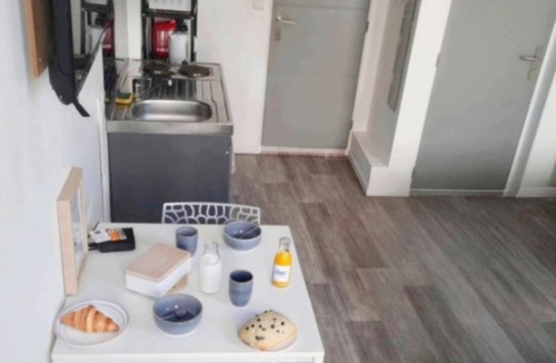 Centre Historique Apartment | Cosy studio just a stone's throw from Narbonne's historic center