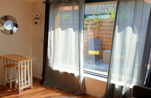 Merignac Apartment | Cosy studio just outside Bordeaux