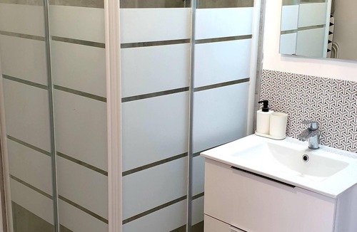 Merignac Apartment | Cosy studio just outside Bordeaux