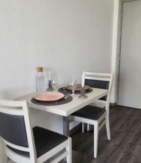 8th Arrondissement Apartment | Cosy Studio Monplaisir Lumière Metro Lyon 8