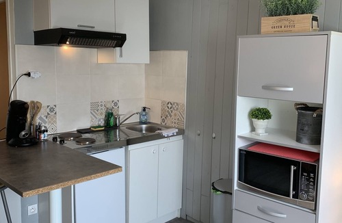 Claude Decaen Apartment | Cosy studio near Clinique du Parc