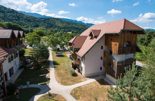 Giez Apartment | Cosy studio pour 2 | 2 piscines | Près de la plage