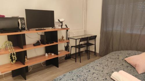 Melun Apartment | Cosy Studio - Proche Gare de Melun - 03