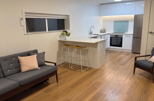 Khandallah Apartment | Cosy Studio Retreat