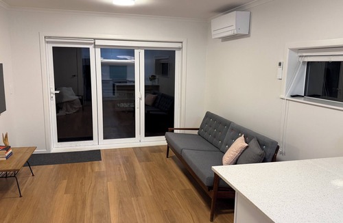 Khandallah Apartment | Cosy Studio Retreat