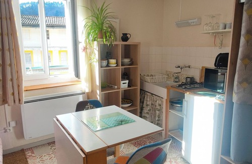 Rennes-les-Bains Apartment | Cosy studio with river view