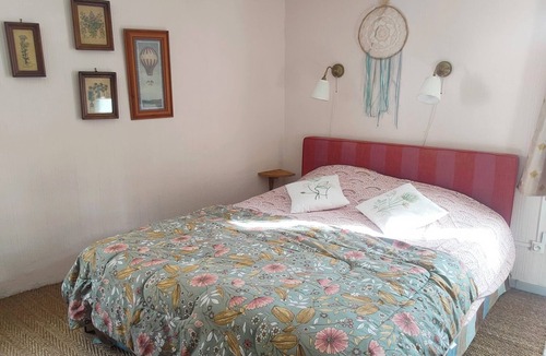 Rennes-les-Bains Apartment | Cosy studio with river view