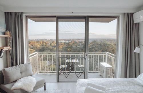 Greenwich Apartment | Cosy studio with a big view