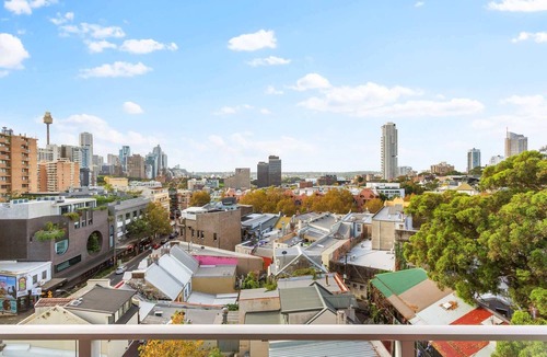 Darlinghurst Apartment | Cosy Studio with City Views