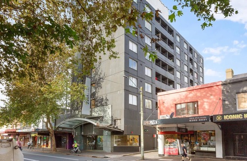 Darlinghurst Apartment | Cosy Studio with City Views