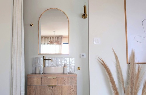 Barbentane Apartment | Cosy studio with garden and jacuzzi 5 min from Avignon