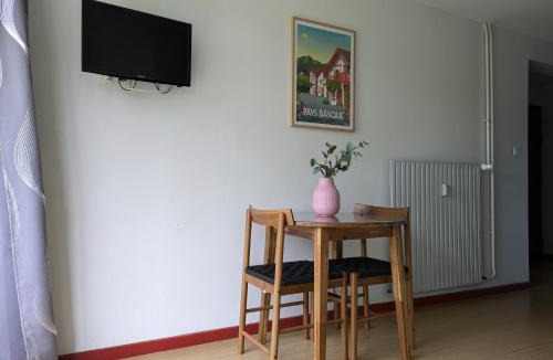 Souraide Apartment | Cosy T2 proche Espelette - résidence avec piscine chauffée