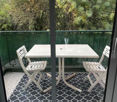 Hopitaux-Facultes Apartment | Cosy T3 - Jardin - Parking - Piscine - Maconciergerie34