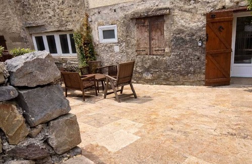 Seyne Apartment | Cosy terrace apartment - 4 pers