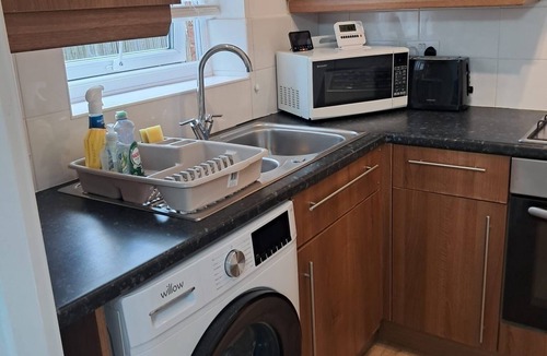 Newton-le-Willows House | Cosy Three bedroom detached property