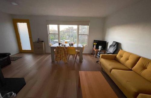 Venus Bay House | Cosy Tin Shack - Venus Bay