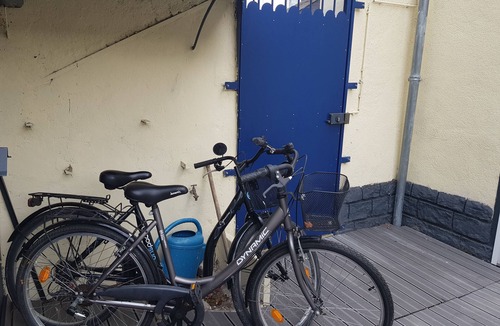 Tours City Centre House | Cosy town house with bicycles available