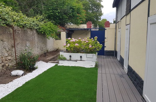 Tours City Centre House | Cosy town house with bicycles available