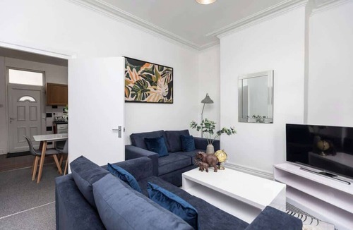 Purston Jaglin House | Cosy two bedroom property!