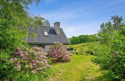 Femmøller House | Cosy Two-Storey Holiday Home Close To Lyngsbæk Beach