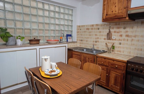Prats-de-Mollo-la-Preste Apartment | Cosy, vintage ground-floor apartment