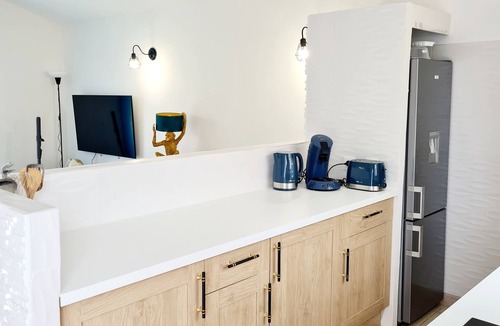 Caumont-sur-Durance House | Cosy vacation home with spa