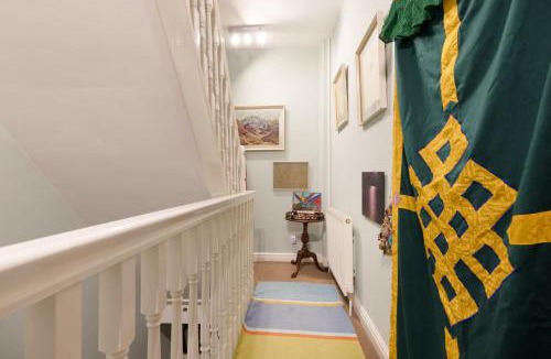 Saltaire Village House | Cosy vibe