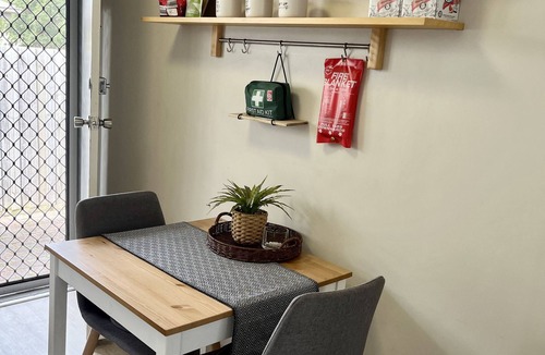 Cheltenham Villa | Cosy villa — 5 min from the beach!