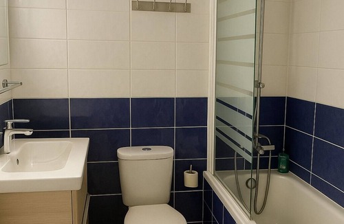 Bretigny-sur-Orge Apartment | Cosy, well-appointed rooms