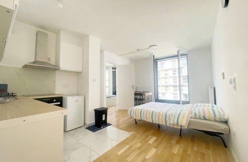 Asnieres-sur-Seine Apartment | Cosy, Wi-fi, Clean, Transport, Asnières, Neuf !