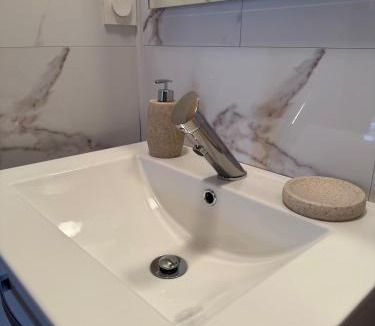 Castanet-Tolosan Apartment | Cosy WIFI Parking Arrivée autonome