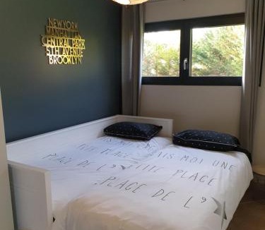Laubressel Bed & Breakfast | Cosy Wood House
