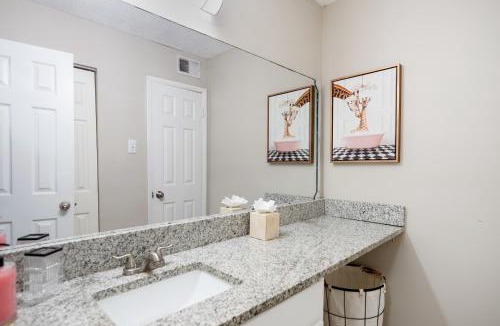 Crestline Heights Apartment | Cosy work & stay apartment in Birmingham