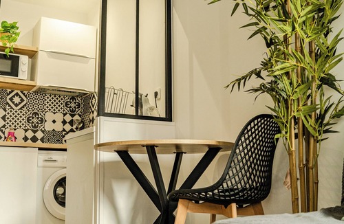 Cambrai Apartment | CosyEmerald