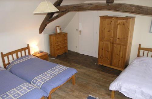 Saint-Georges-de-Reintembault House | Cottages - Sleep 15 - Pool - Gardens - Bbq