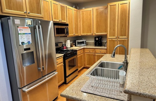 Rohnert Park Condo | Cotati Station condo with Garage and A/C