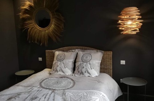 Combles-dn-Barrois Hotel | Cote Green