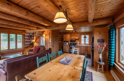 Lac Superieur Village Ski Chalet | Cote Nord Chalet Summit ViewnCITQ 242152