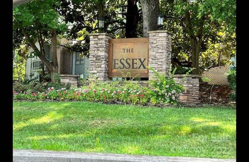 Charlotte Condo | Cotswald-Southpark condo: free Truist ticket
